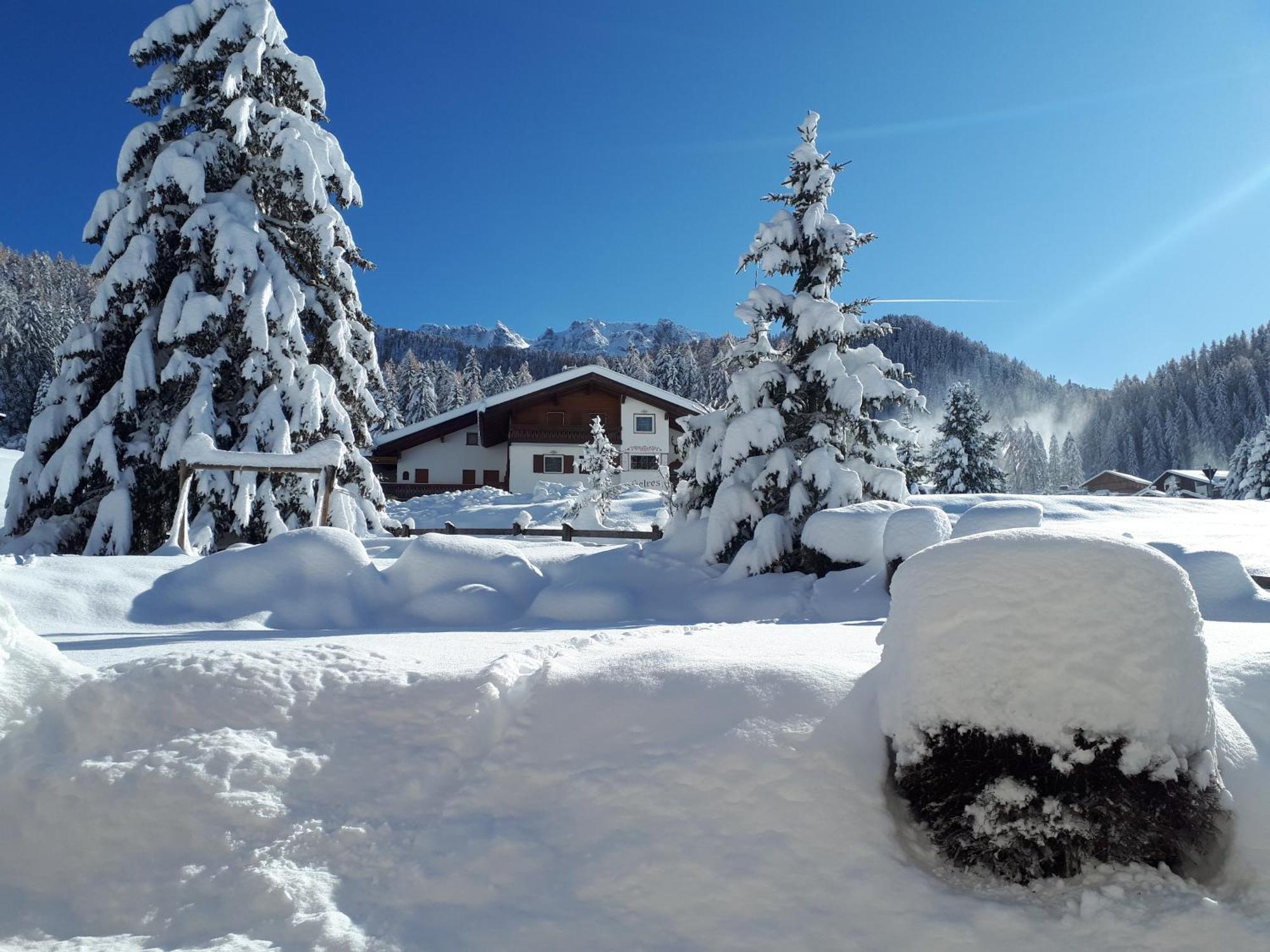 Garni Hotel Iris Selva di Val Gardena Exterior photo